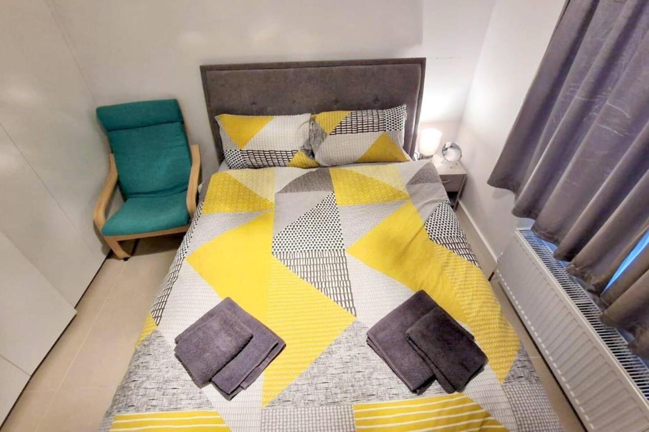 Modern 3-Bed House In Surrey Quays Villa ลอนดอน ภายนอก รูปภาพ