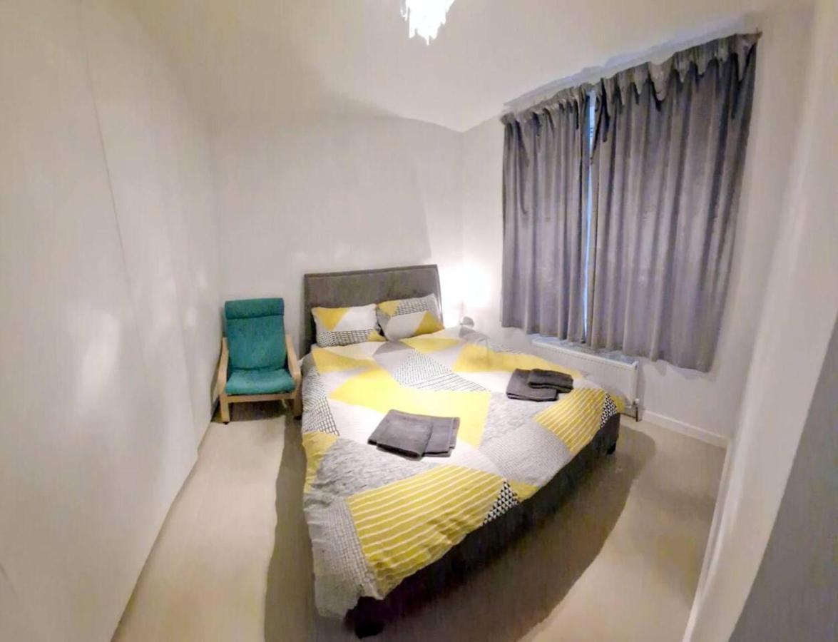 Modern 3-Bed House In Surrey Quays Villa ลอนดอน ภายนอก รูปภาพ