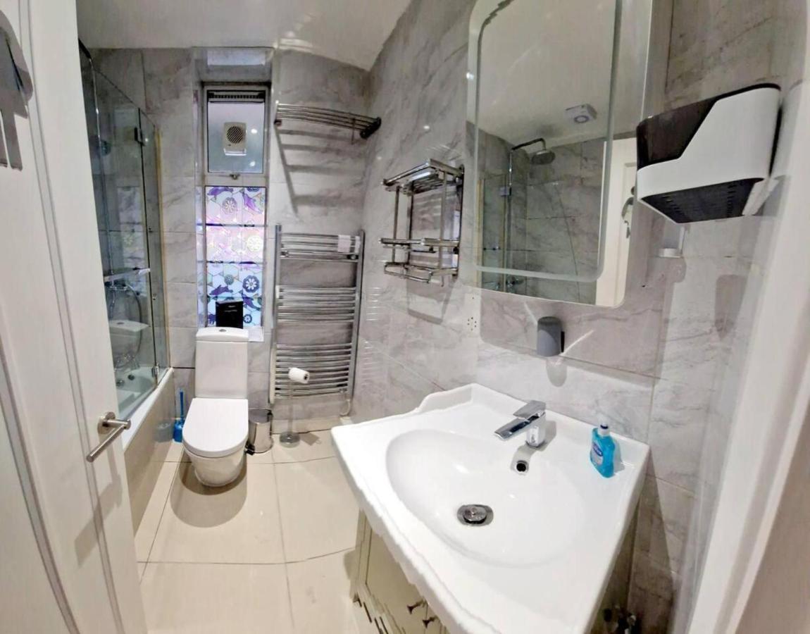 Modern 3-Bed House In Surrey Quays Villa ลอนดอน ภายนอก รูปภาพ